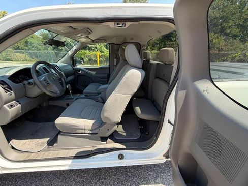 Used 2019 Nissan Frontier S RWD image 21
