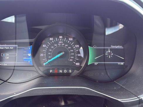 Used 2018 Ford Edge Titanium w/ Equipment Group 301A FWD image 12