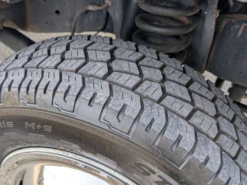 Used 2017 Ford E-450 and Econoline 450 Super Duty RWD image 17