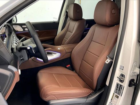 New 2026 Mercedes-Benz GLS 450 4MATIC image 9