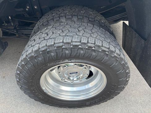 Used 2022 Ford F350 Lariat w/ Lariat Ultimate Package AWD/4WD image 8