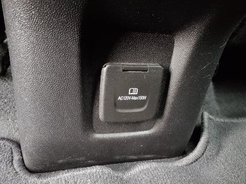 Used 2018 Chevrolet Equinox Premier image 27