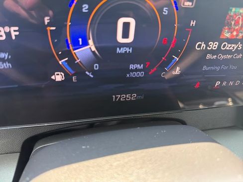 Used 2024 Chevrolet Traverse LS FWD image 20