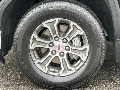 Certified 2025 GMC Sierra 1500 SLT image 35