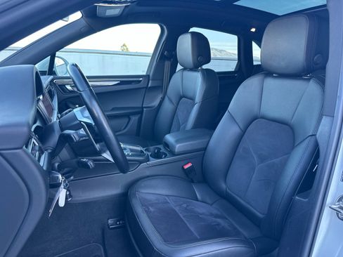 Used 2021 Porsche Macan image 5