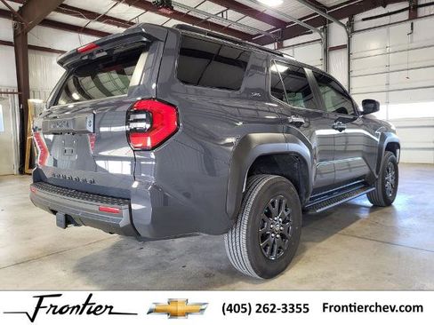Used 2025 Toyota 4Runner 4WD image 5