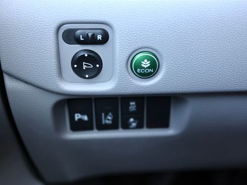 Used 2017 Honda Pilot Elite image 39
