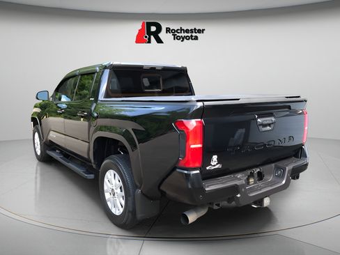 Certified 2025 Toyota Tacoma SR5 AWD/4WD image 5