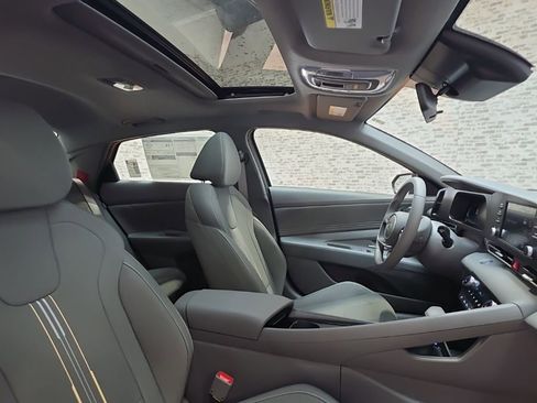 New 2026 Hyundai Elantra SEL Sport Premium FWD image 10