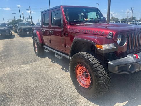 Used 2022 Jeep Gladiator Rubicon w/ Trailer Tow Package AWD/4WD image 7
