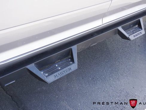 Used 2020 RAM 1500 Classic SLT AWD/4WD image 8