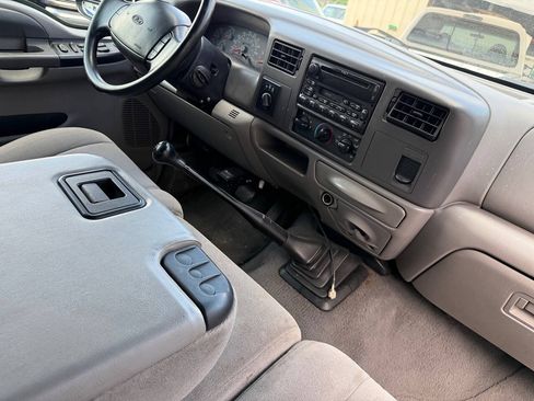 Used 2001 Ford F350 XLT AWD/4WD image 4