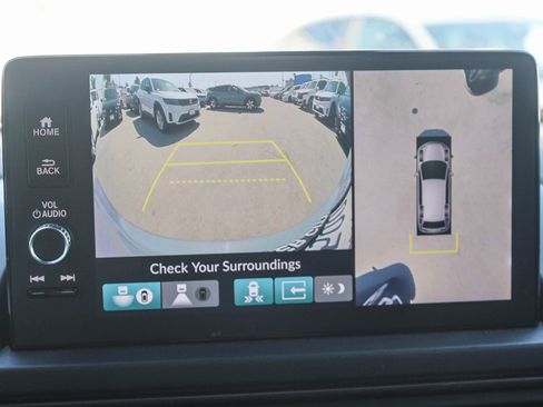Used 2024 Honda Pilot TrailSport image 25