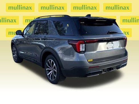 New 2025 Ford Explorer ST-Line w/ Premium Package image 4