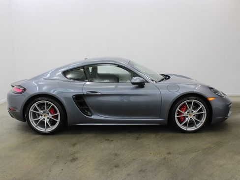 Certified 2025 Porsche 718 Cayman S RWD image 7