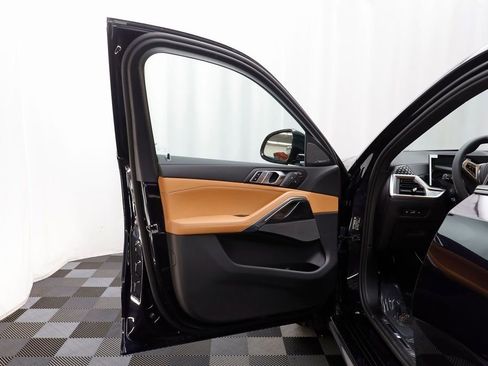 New 2026 BMW X6 xDrive40i w/ Climate Comfort Package image 5