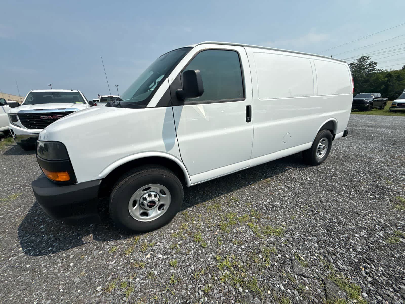 New 2026 GMC Savana 2500 w/ Driver Convenience Package RWD image 3