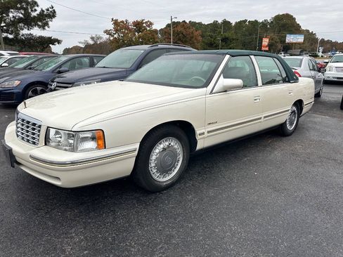 Used 1998 Cadillac De Ville D'Elegance w/ Safety/Security Pkg FWD image 29