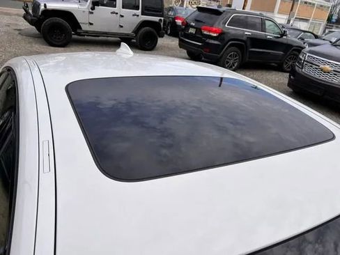 Used 2017 BMW 540i xDrive 540i xDrive Sedan 4D image 18