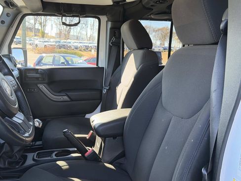 Used 2014 Jeep Wrangler Unlimited Sport w/ Quick Order Package 23S image 15