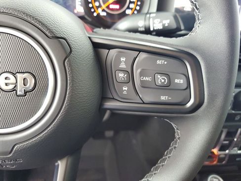 New 2025 Jeep Gladiator Willys image 23