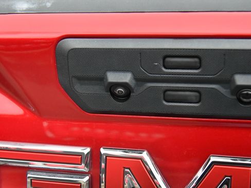 Used 2024 GMC Sierra 1500 SLT image 42