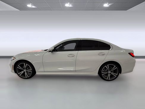 Used 2024 BMW 330i Sedan w/ Convenience Package RWD image 2