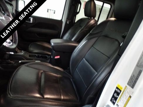 Certified 2021 Jeep Gladiator Overland w/ Popular Equipment Package image 2