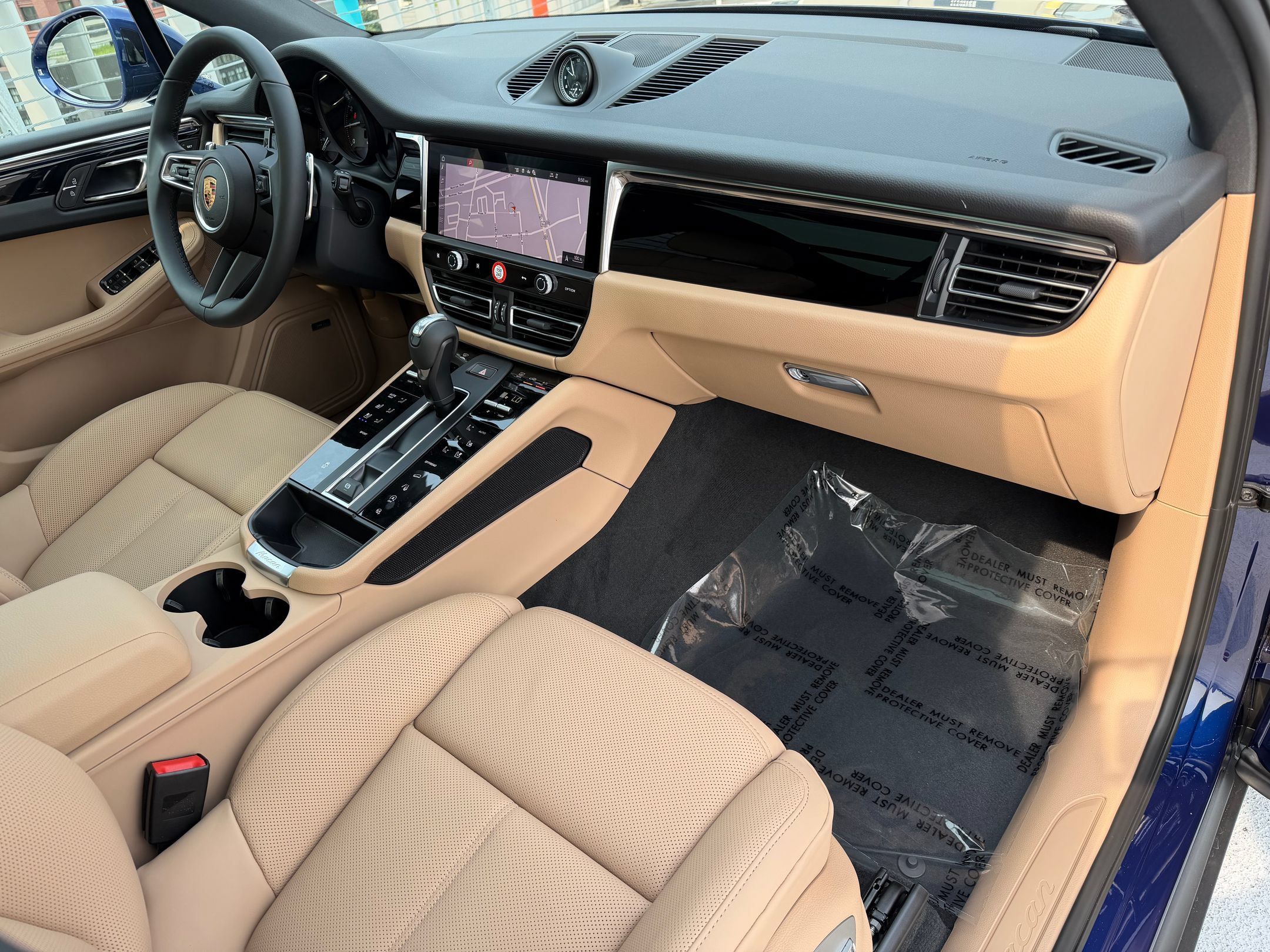 Used 2026 Porsche Macan AWD/4WD image 25