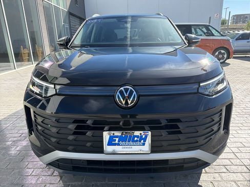 Used 2025 Volkswagen Tiguan S image 10