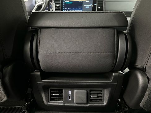 Certified 2025 Chevrolet Silverado 1500 LT image 36