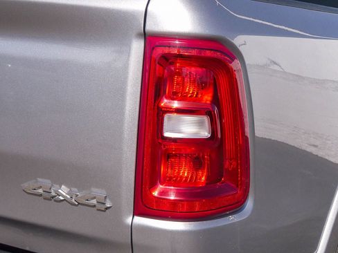 Used 2025 RAM 1500 Laramie AWD/4WD image 10