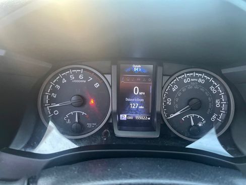 Used 2016 Toyota Tacoma TRD Sport w/ Premium & Technology Package AWD/4WD image 7
