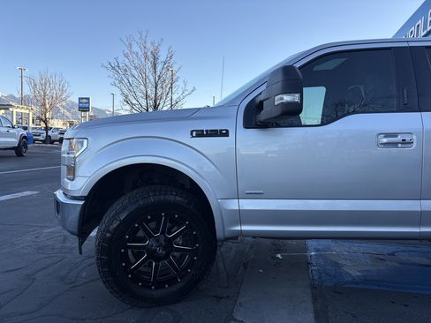 Used 2017 Ford F150 Lariat w/ Equipment Group 501A Mid image 10