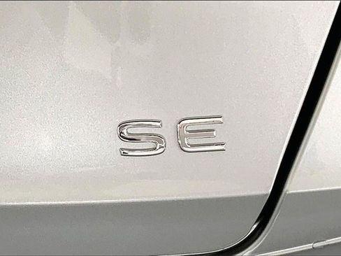 New 2026 Volkswagen Jetta SE image 13