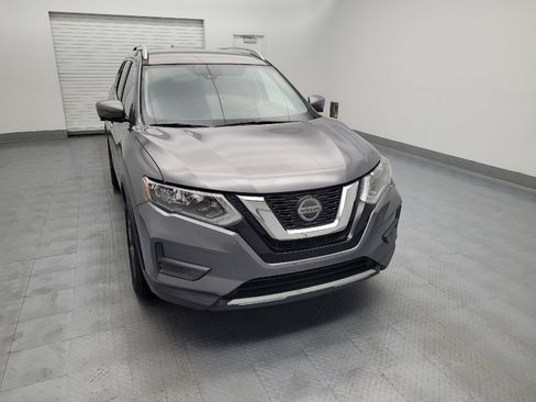 Used 2019 Nissan Rogue SV w/ Premium Package AWD/4WD image 14