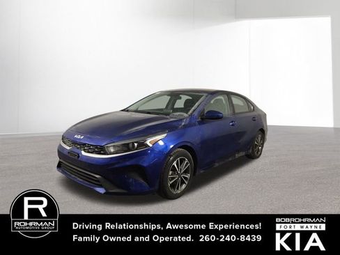 Certified 2023 Kia Forte LXS image 1