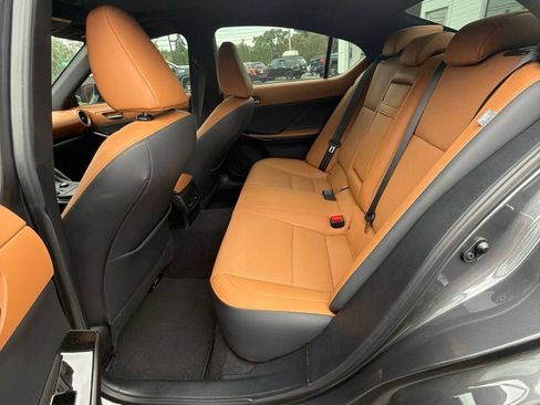 Used 2021 Lexus IS 300 AWD w/ Comfort Package image 12
