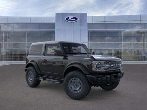 New 2025 Ford Bronco Badlands image 7