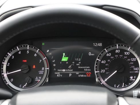 Used 2025 Toyota Highlander XLE image 20