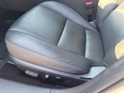 Used 2023 MAZDA MAZDA3 s image 15