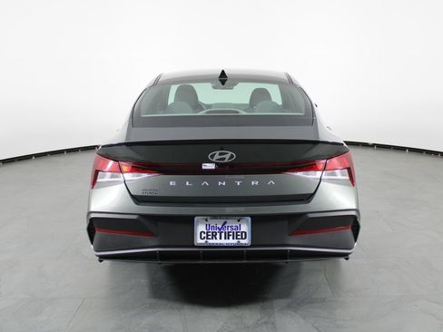 Used 2026 Hyundai Elantra Sport FWD image 11