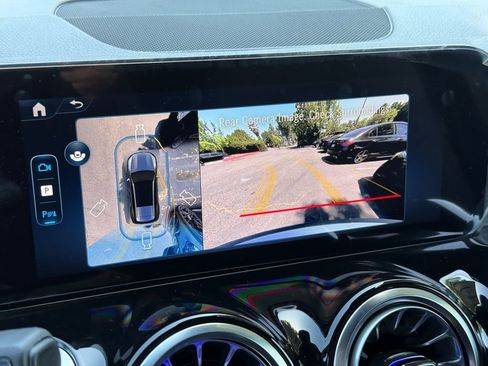 New 2026 Mercedes-Benz GLB 250 image 5