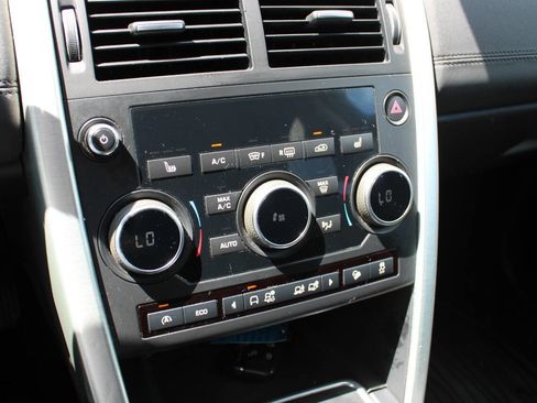 Used 2017 Land Rover Discovery Sport SE image 21