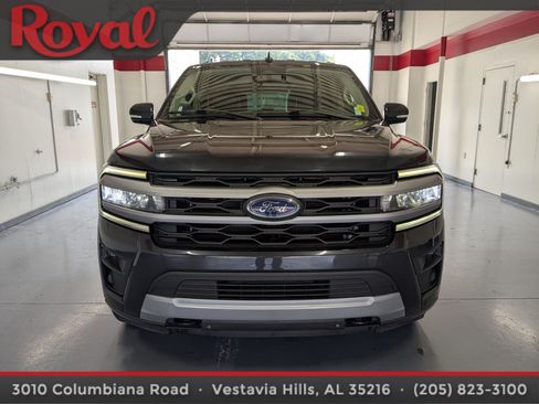 Used 2022 Ford Expedition Max XLT AWD/4WD image 6