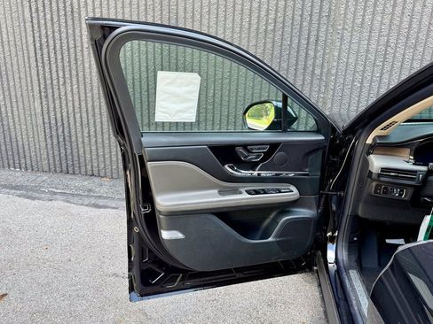 New 2025 Lincoln Corsair Grand Touring image 13