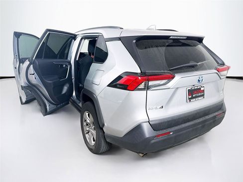 Used 2024 Toyota RAV4 LE image 19