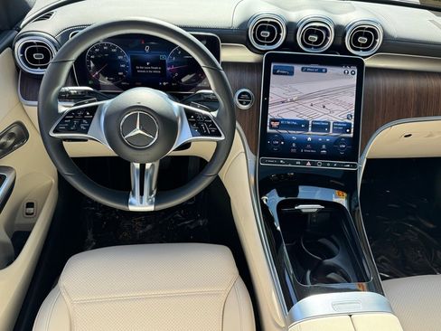 Certified 2023 Mercedes-Benz GLC 300 4MATIC image 17