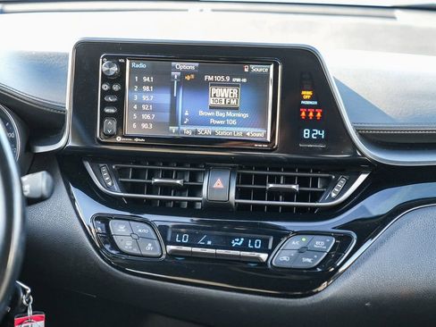 Used 2018 Toyota C-HR XLE image 15