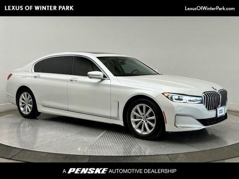 Used 2022 BMW 740i image 1